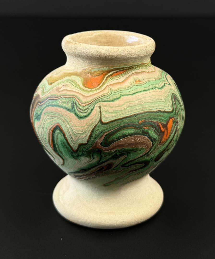 Nemadji Indian Pot Vase: 3 1/4" tall, 2 7/8" diameter.