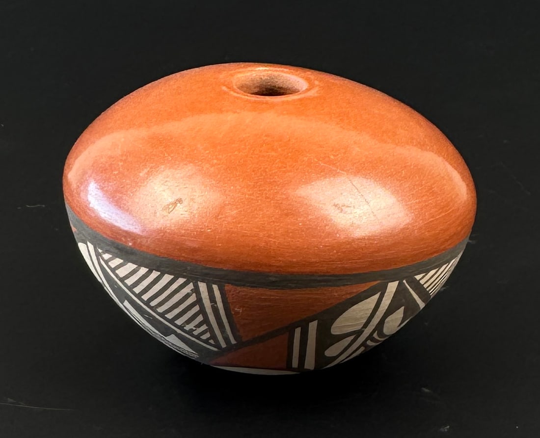Bessie Yepa Jemez Pueblo Pottery Seed Pot (1 of 5)