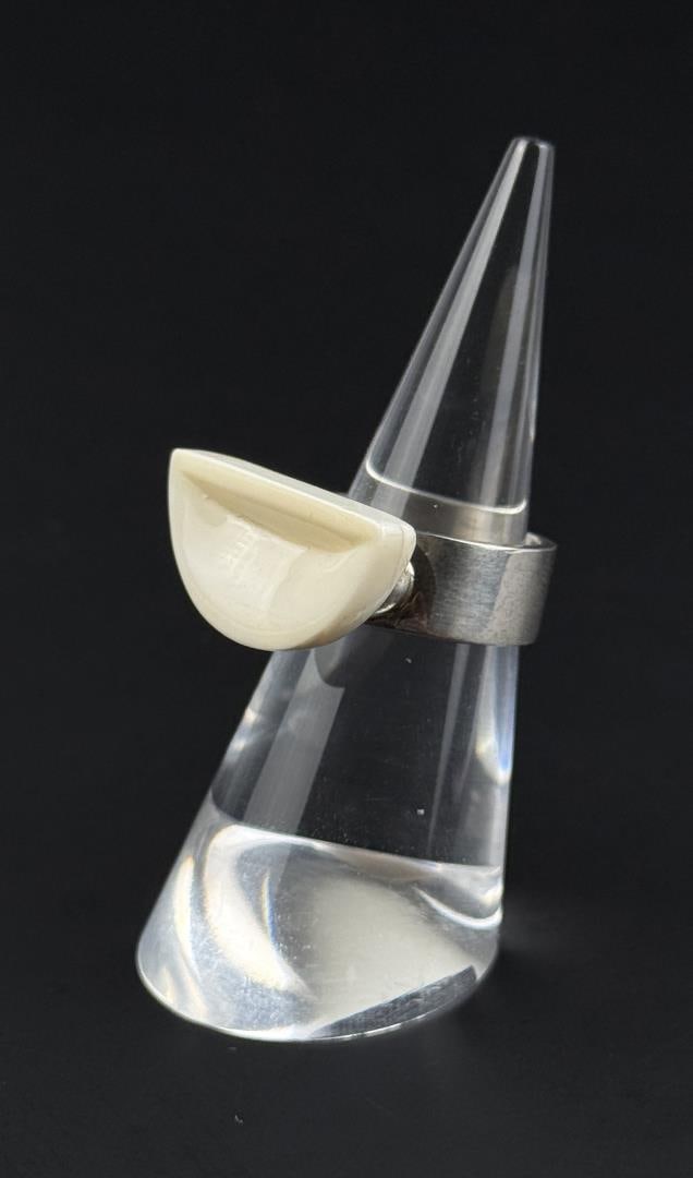 Alaskan Inuit Eskimo Sterling Ivory Ring: Very nicely made. Native made prior to 1972. This item cannot be shipped to Oregon, California, Hawaii, New York, New Jersey, Internationally, or any other state that prohibits. Size 7. 9.27 grams.