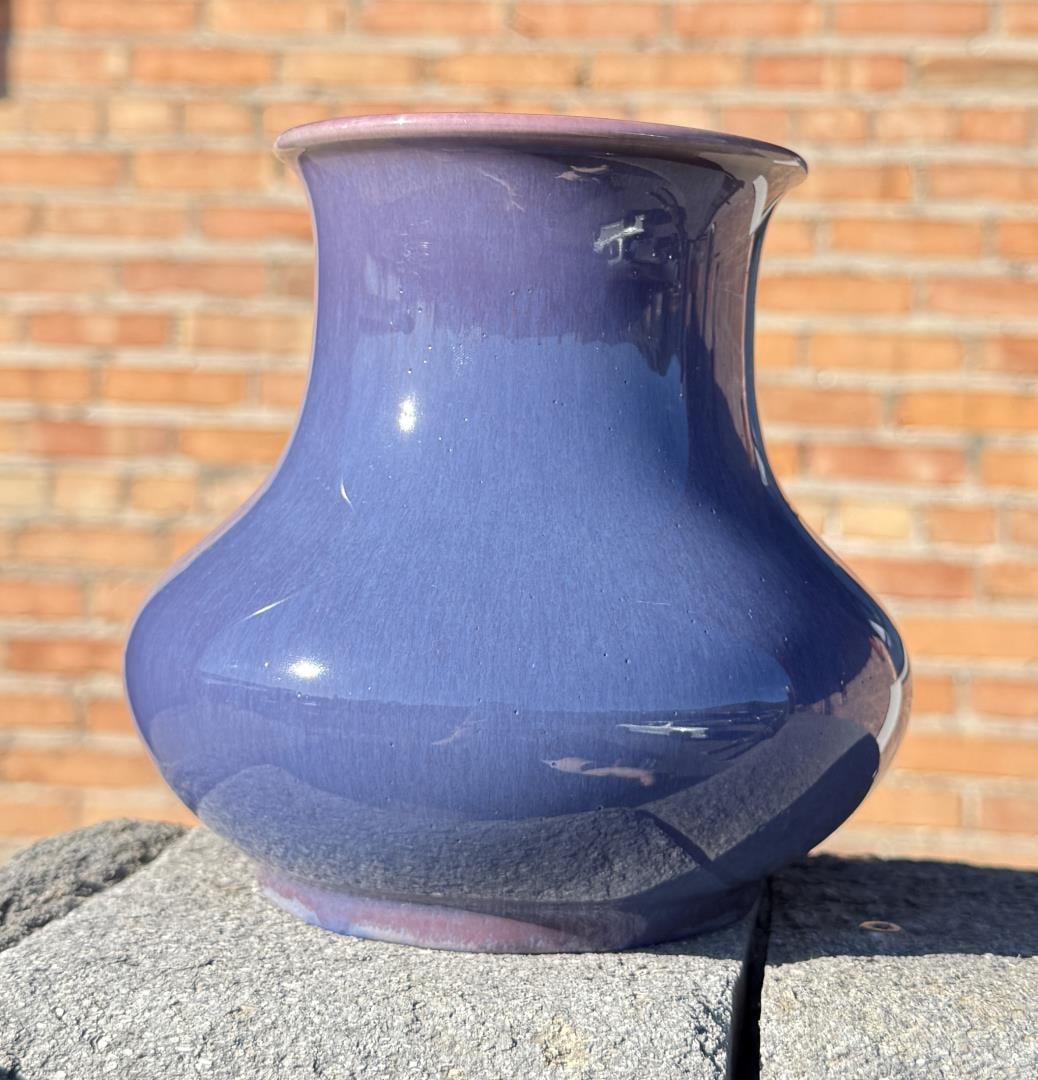 1933 Rookwood Pottery Flambe Glaze 6371 Vase (1 of 5)
