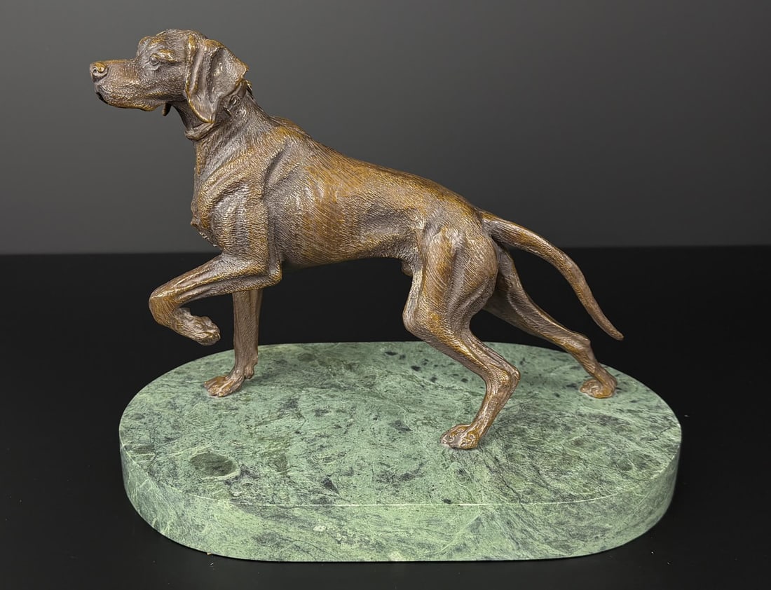 Vienna Bronze Pointer Dog (1 of 5)