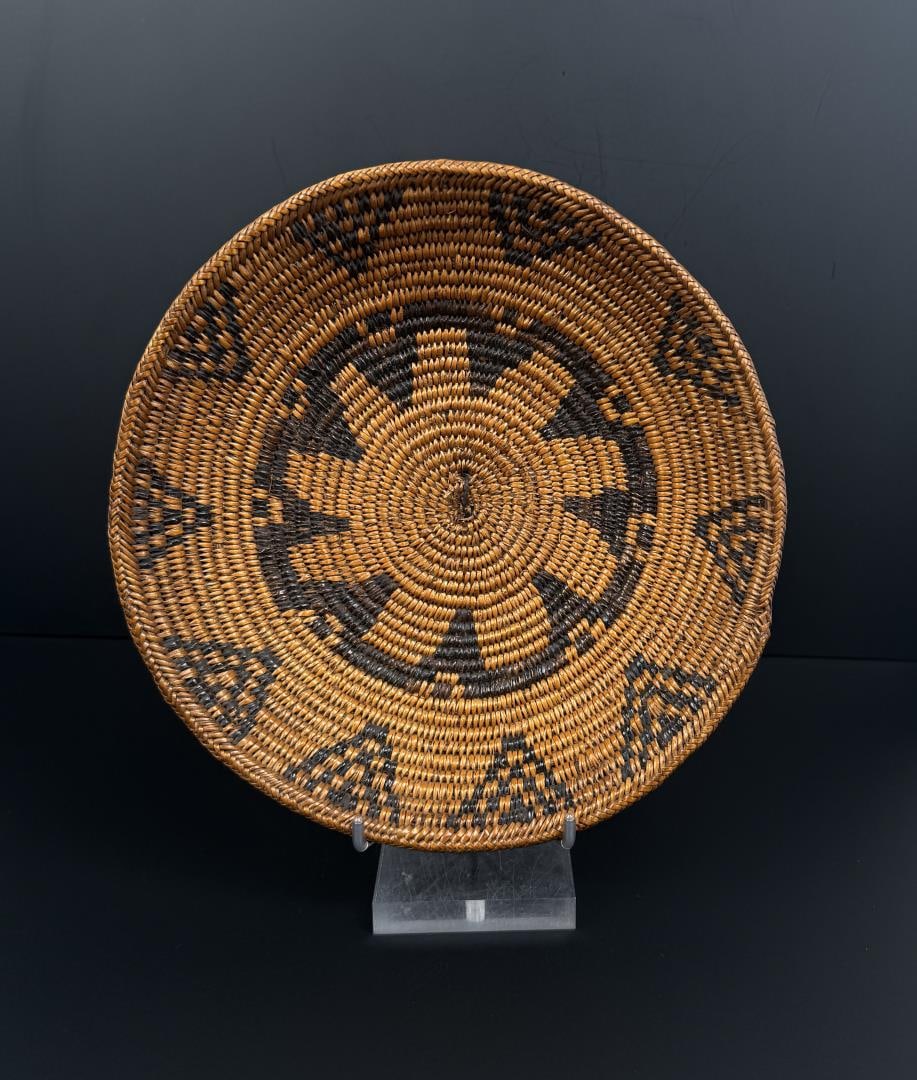 Paiute Native American Indian Basket: 10 1/4" diameter, 2" tall.