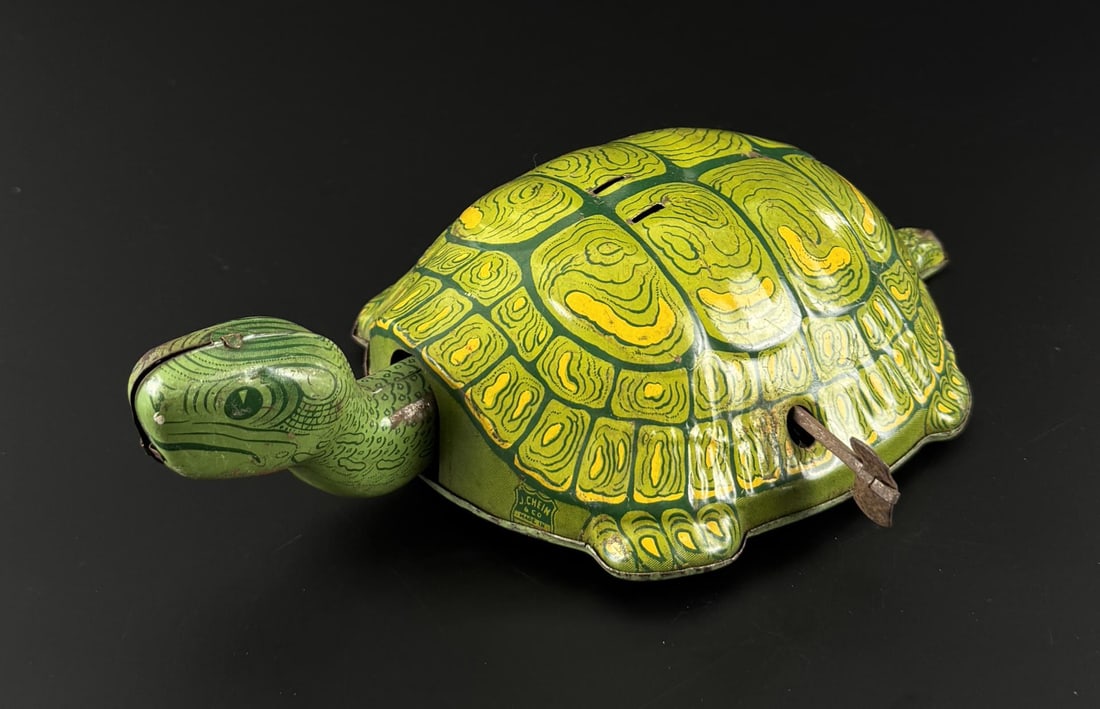 J Chein and Co 1930s Tin Wind Up Turtle (1 of 6)