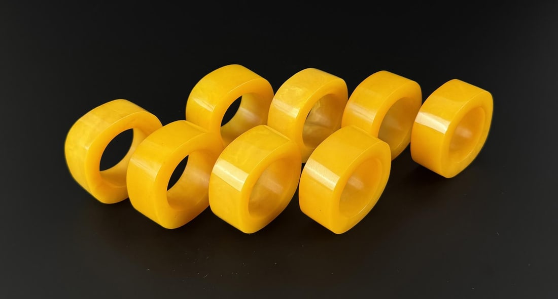 Art Deco Butterscotch Yellow Bakelite Napkin Rings: 1 7/8" by 1 7/8" by 7/8" each. 226.1 grams.