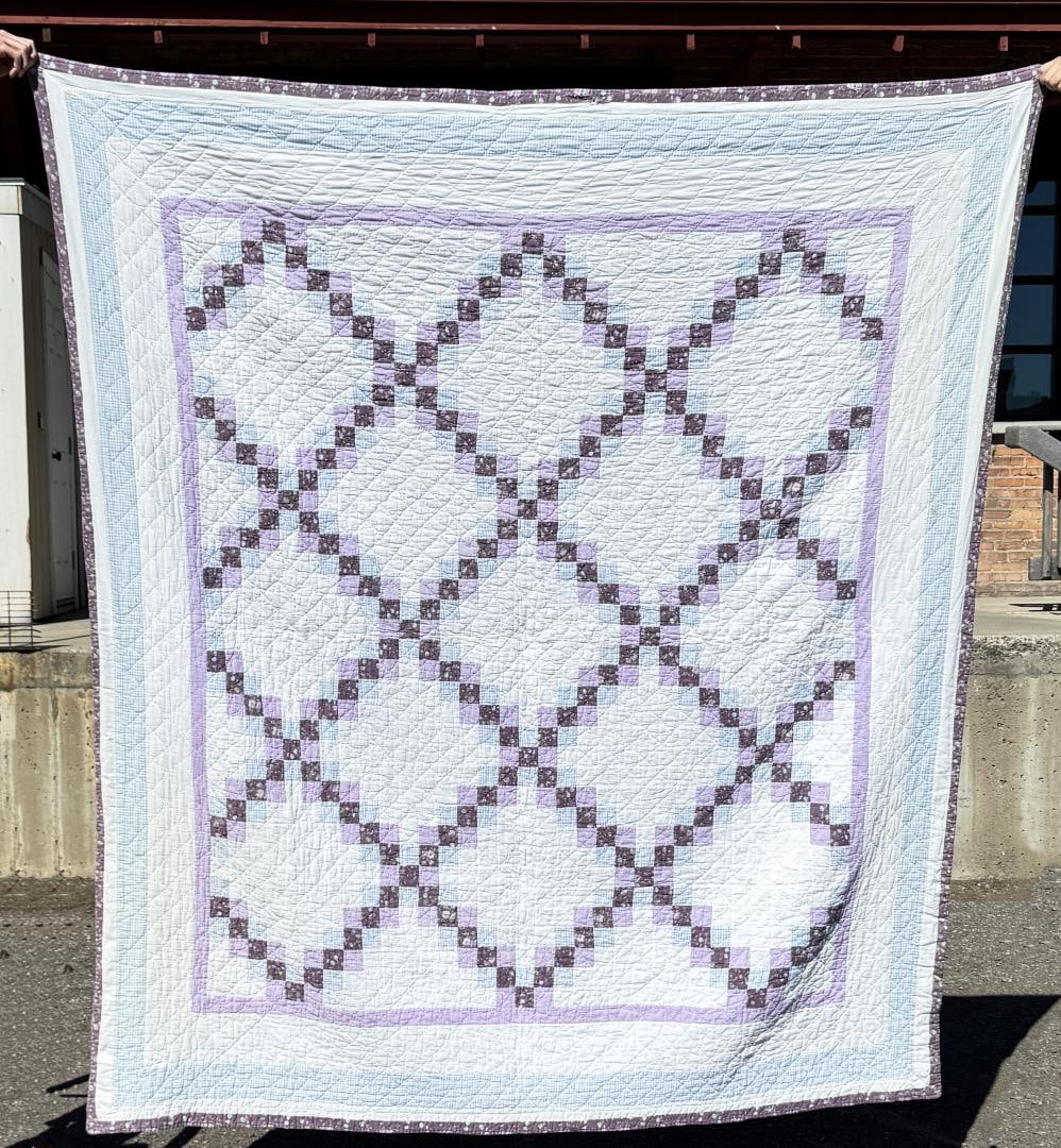 Double Sided Postage Stamp Irish Chain Quilt (1 of 8)