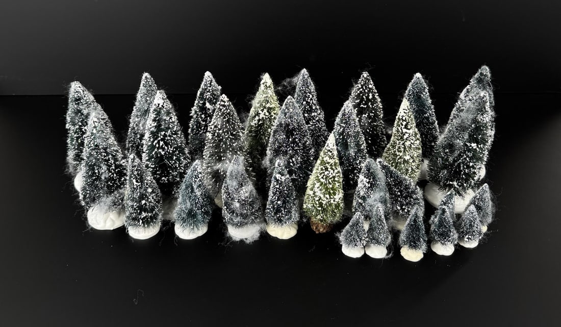 Lemax Model Railroad Miniature Christmas Trees (1 of 5)