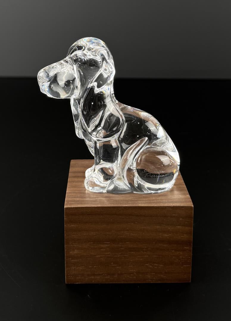 Daum France Basset Hound Crystal Paperweight: Nice example. 3 1/2" by 3 1/4" by 1 5/8".
