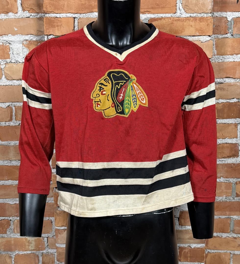 Chicago Blackhawks Gunzos NHL Hockey Jersey: 1960s, Jesse S. Coleman, number 21. 20 1/2" chest, 22" shoulder, 22" length.