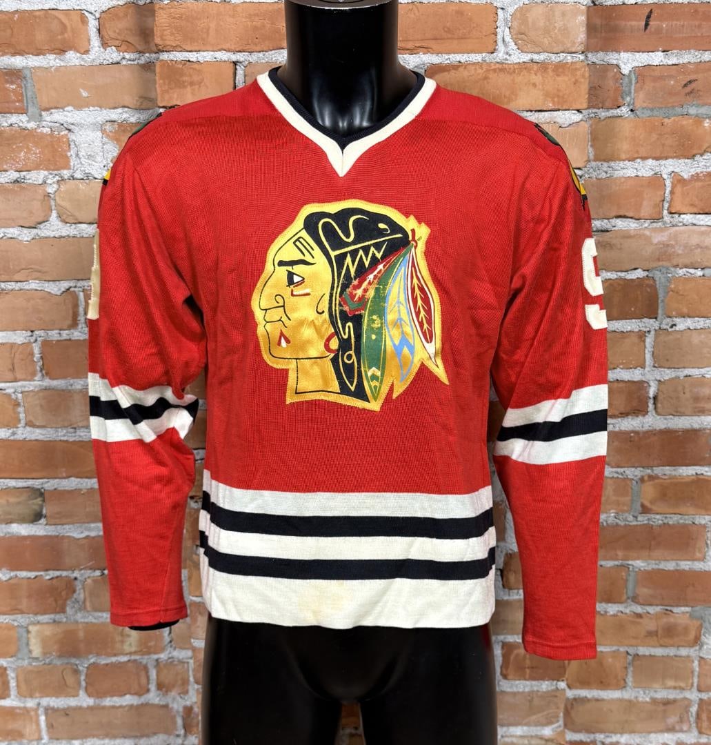 Chicago Blackhawks Doug Laurie NHL Hockey Jersey: Number 9 Bobby Hull, 19" chest, 18 1/2" shoulder, 23" length.