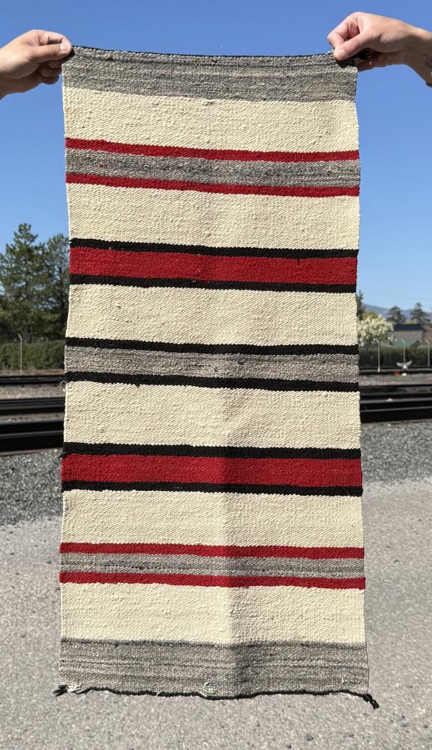 Navajo Indian Saddle Blanket Gallup Throw Rug: 17 1/2" by 37"