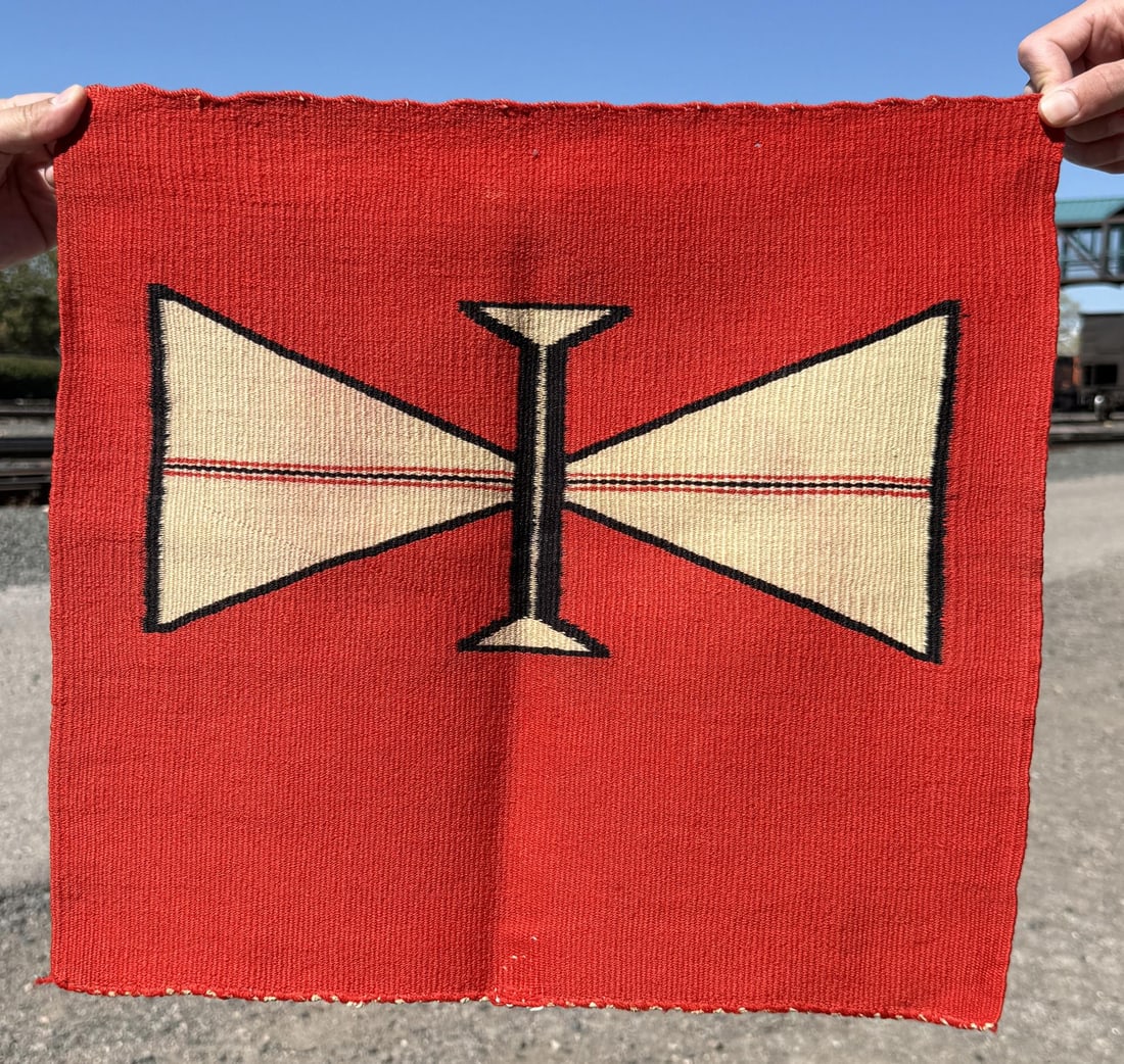 Navajo Indian Germantown Dragonfly Rug: 18" by 20".