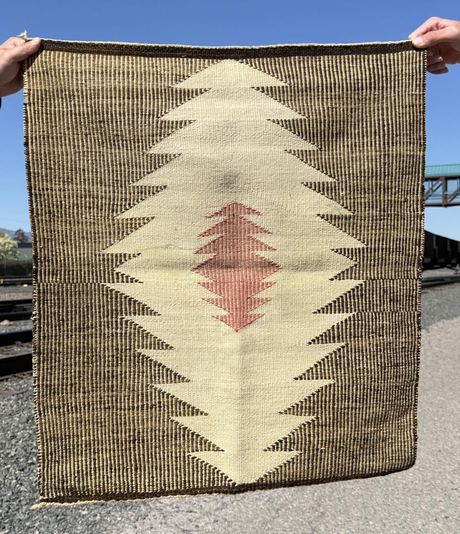 Transitional Navajo Indian Diamond Twill Blanket: 27 1/2" by 31".