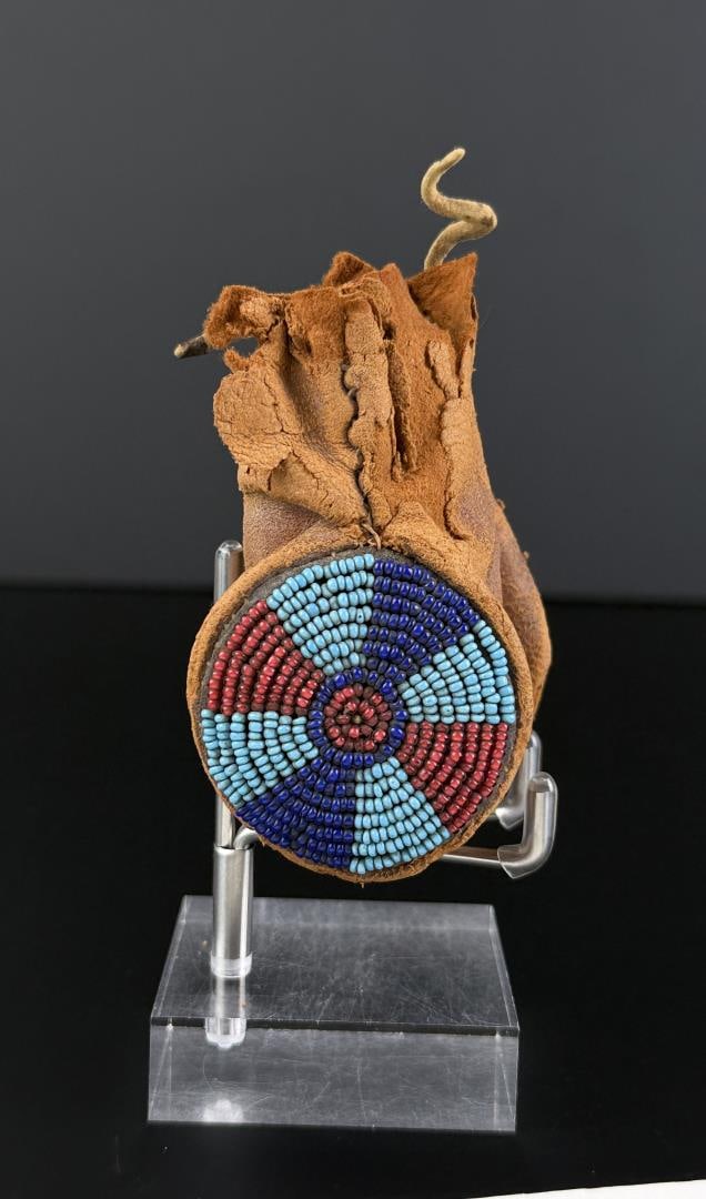 Crow Montana Native American Indian Medicine Bag (1 of 5)
