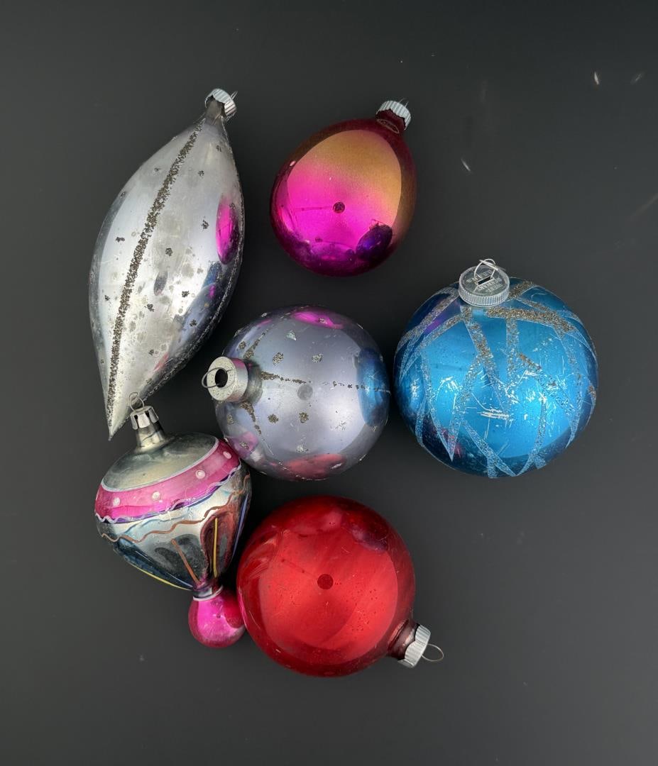 Collection of Antique Christmas Ornaments Bulbs: 6 total