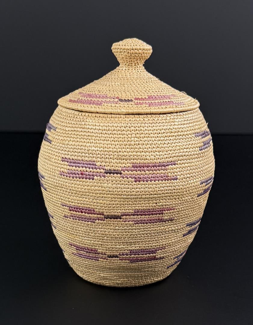 Mary Friday Cupik Hooper Bay Alaskan Indian Basket (1 of 11)