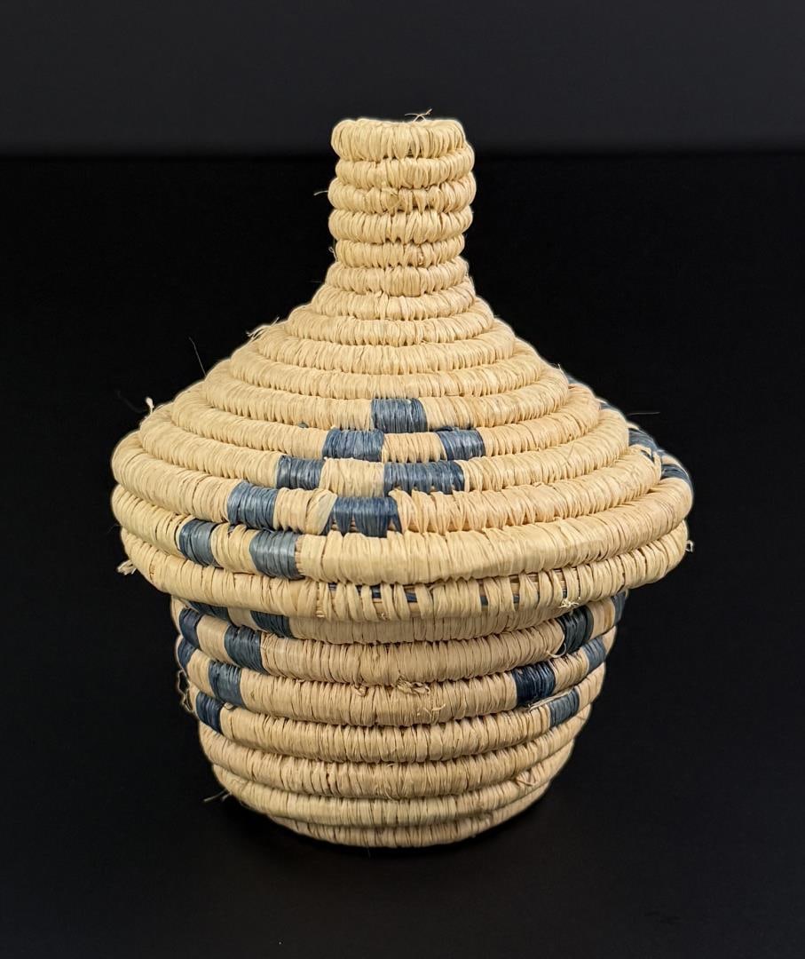 Alaskan Inuit Eskimo Native American Lidded Basket: Measures 3 1/4" by 3" by 3"
