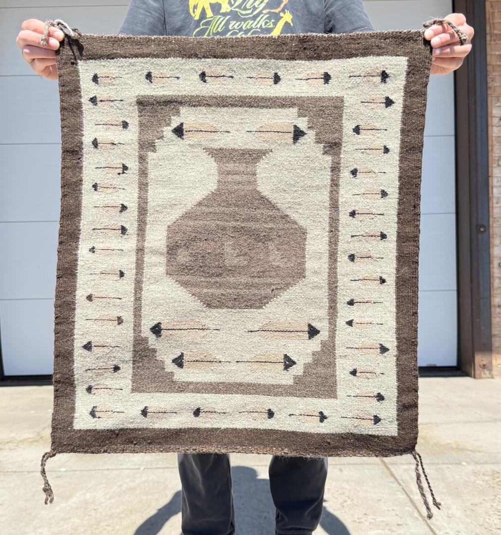Navajo Indian Pictorial Vase Feathers Rug: Crownpoint Rug Weavers Tag. 22" by 25"
