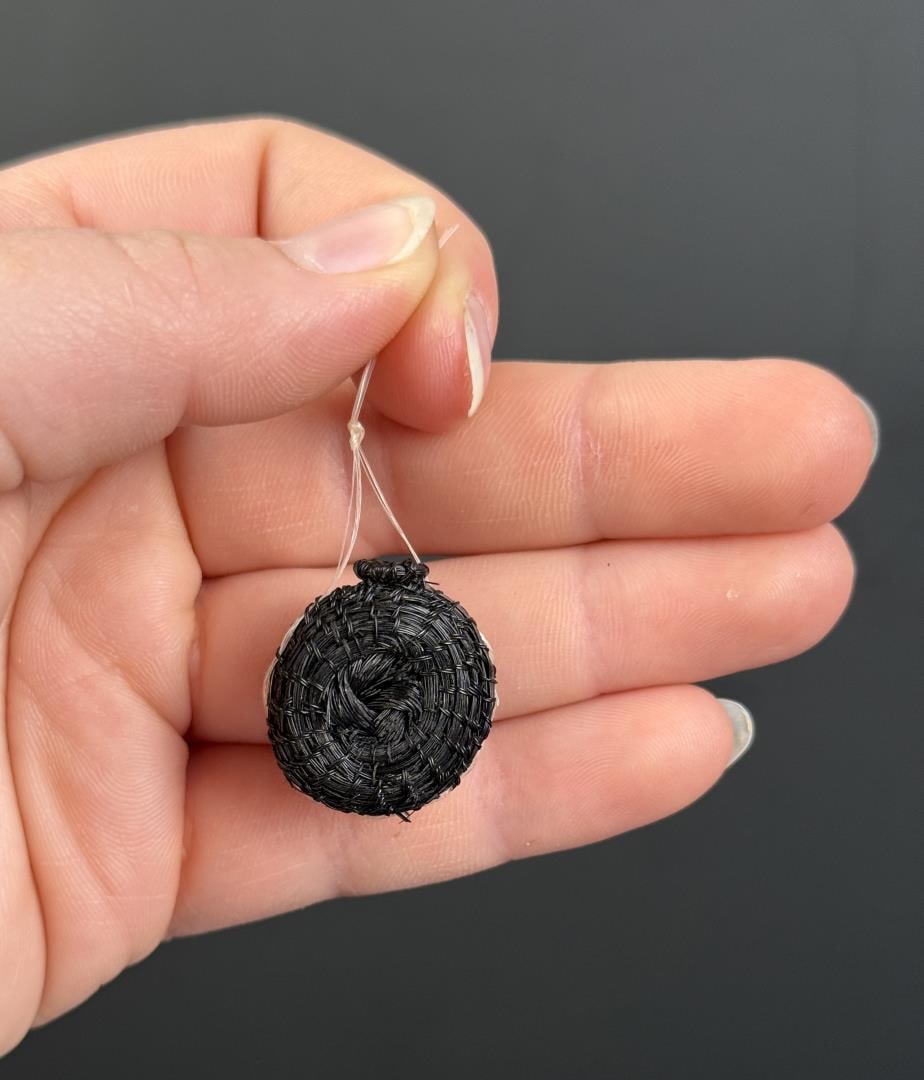 Papago Miniature Horsehair Basket (1 of 4)