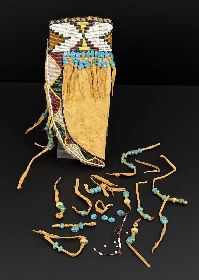 Apache Native American Indian Beaded Knife Sheath: 4 3/8" wide by 8 3/8" long. First Quarter of the 20th Century.