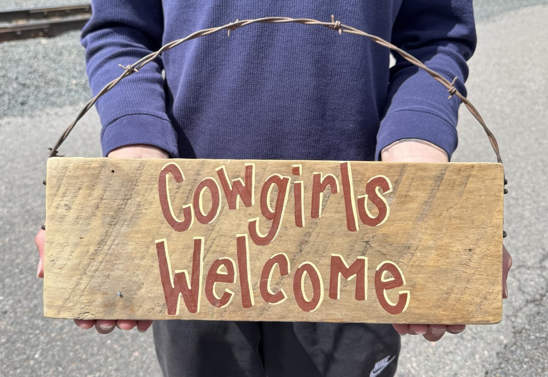 Cowgirls Welcome Rustic Hand Painted Sign (1 of 4)