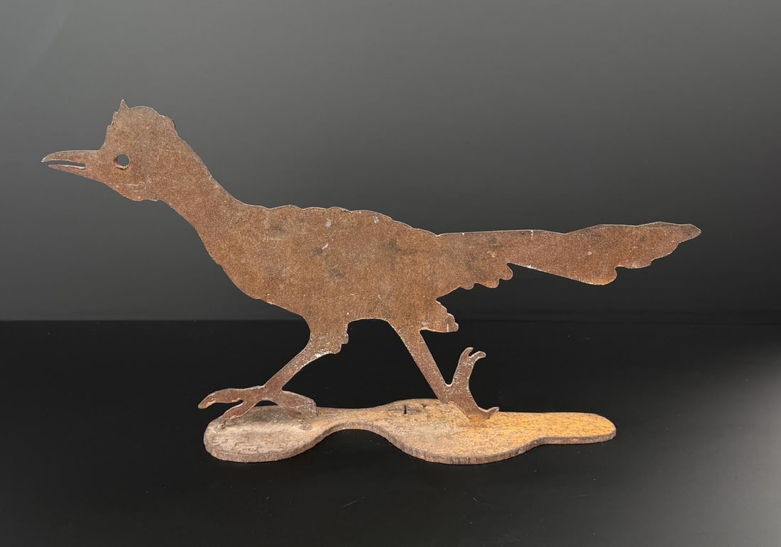 Decorative Metal Garden Roadrunner (1 of 5)