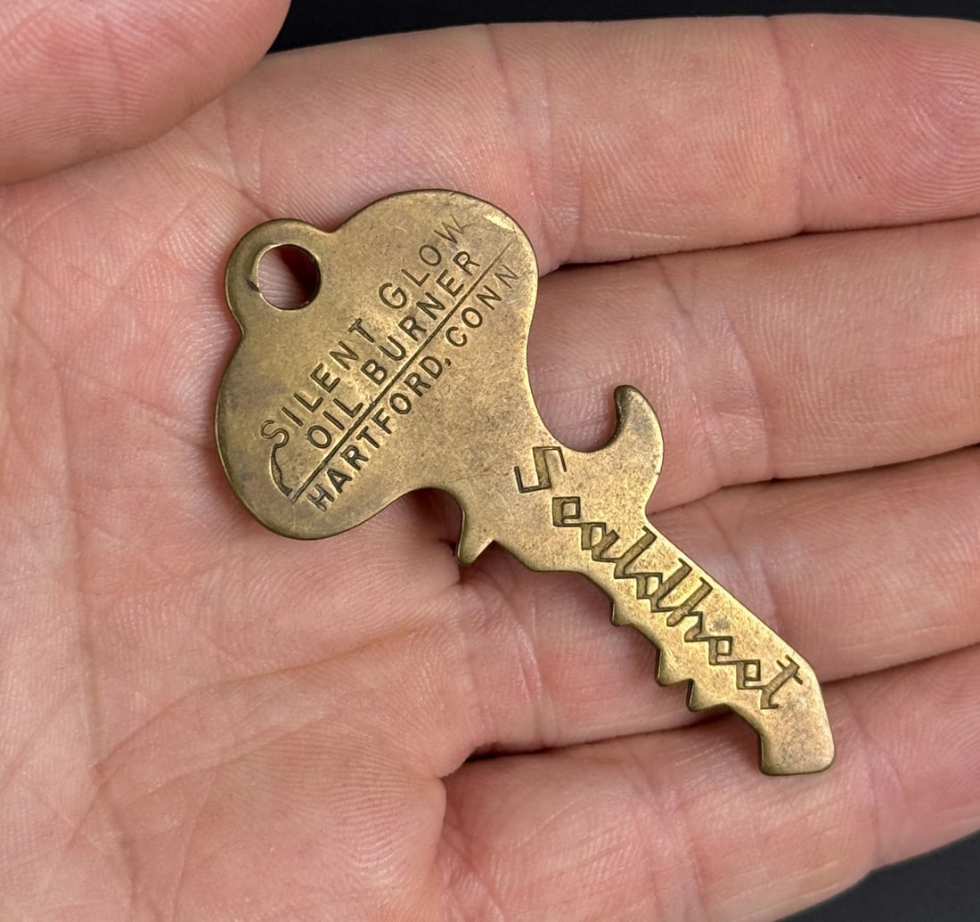 Silent Glow Oil Burners Bottle Opener (1 of 3)