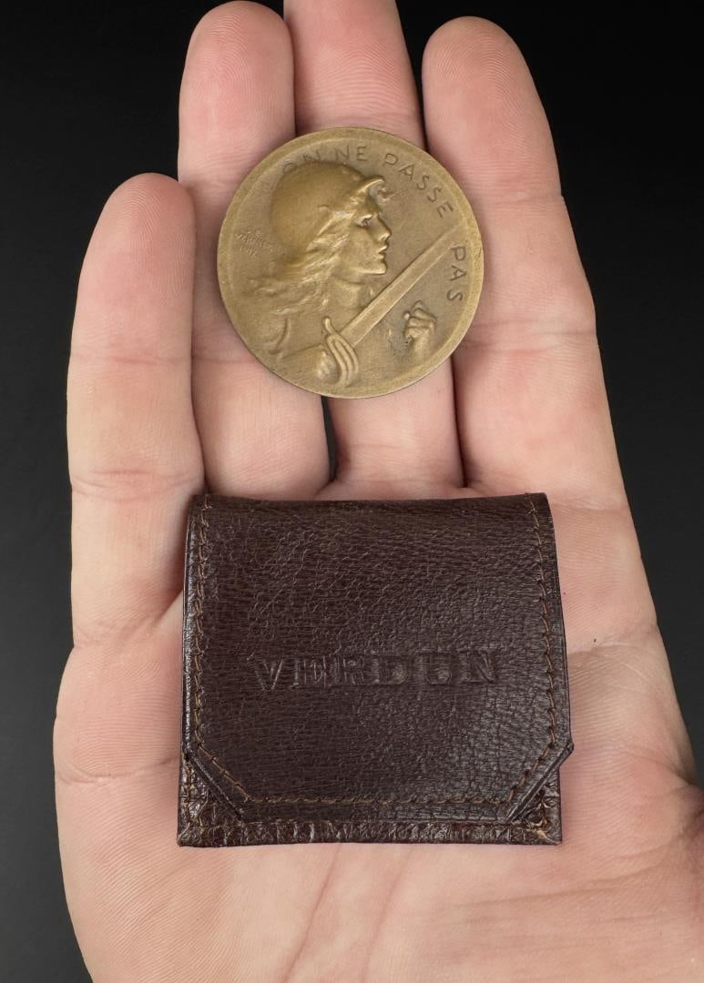 WW1 WWI 1916 French Bronze Verdun Medal: On Ne Passe Pas or They Shall Not Pass.