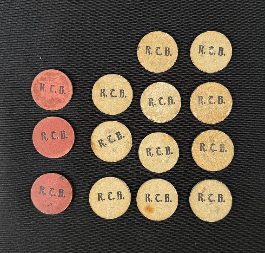 Antique Montana Saloon Clay Poker Chips (1 of 5)