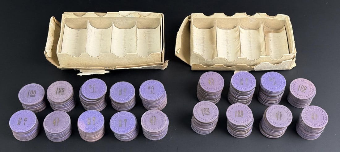 Antique Montana Saloon Clay Poker Chips (1 of 5)