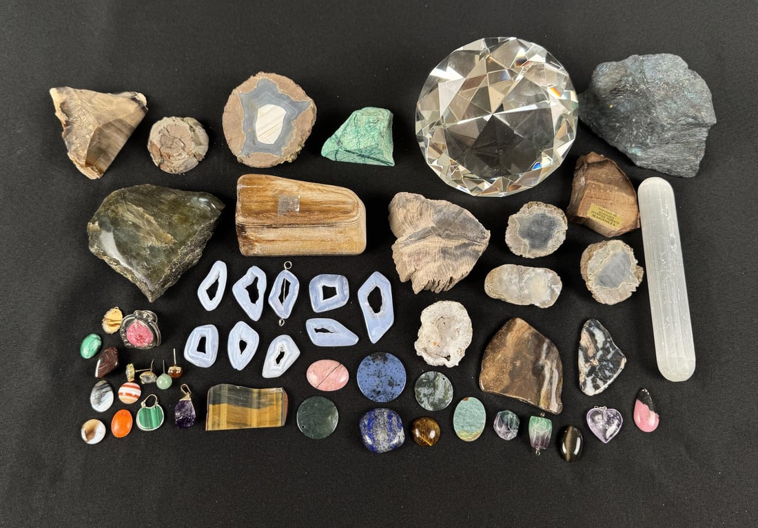 Collection of Rocks Fossils and Minerals (1 of 10)
