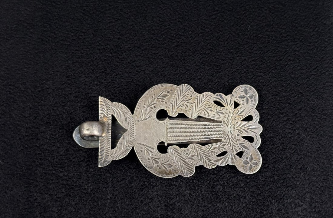 French Sterling Silver Chatelaine Belt Hook: 22.96 grams. 3" long.