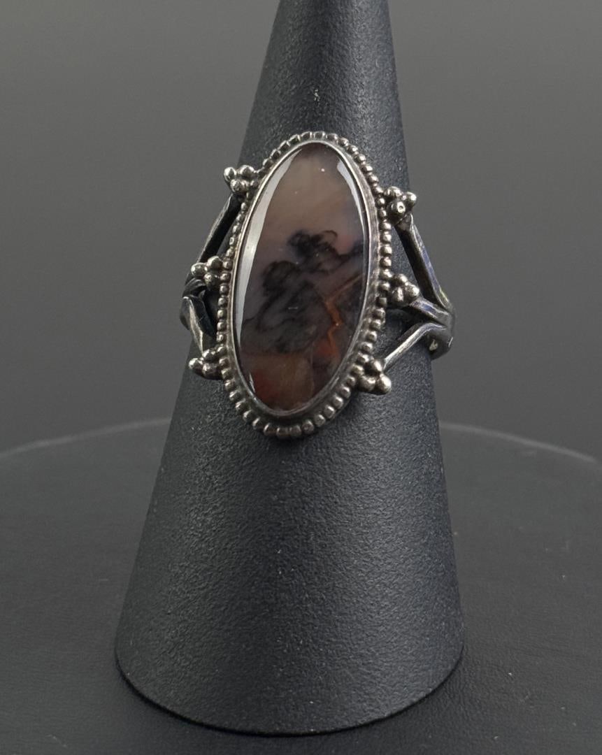 Navajo Sterling Silver Moss Agate Ring: Size 9. 5.0 grams.