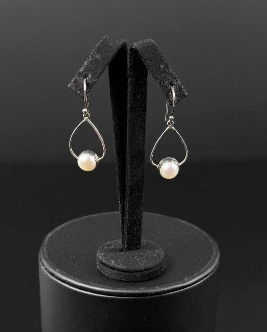 Sterling Silver Pearl Teardrop Earrings (1 of 4)