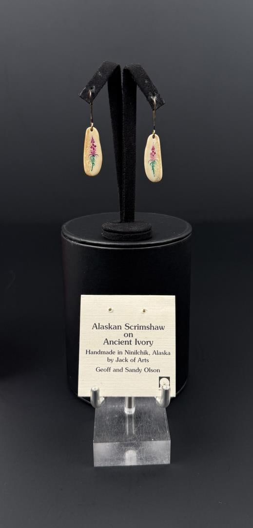 Jack of Arts Alaskan Scrimshaw Ivory Earrings (1 of 5)