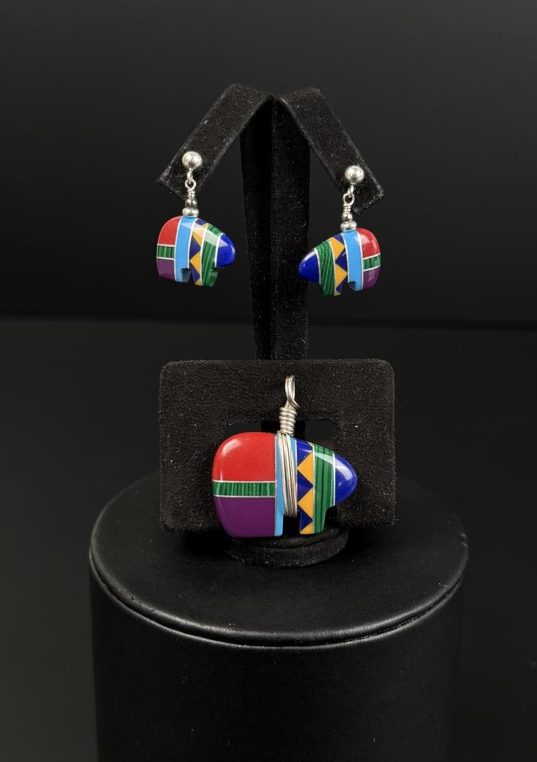 Zuni Indian Bear Fetish Earrings and Pendant (1 of 3)