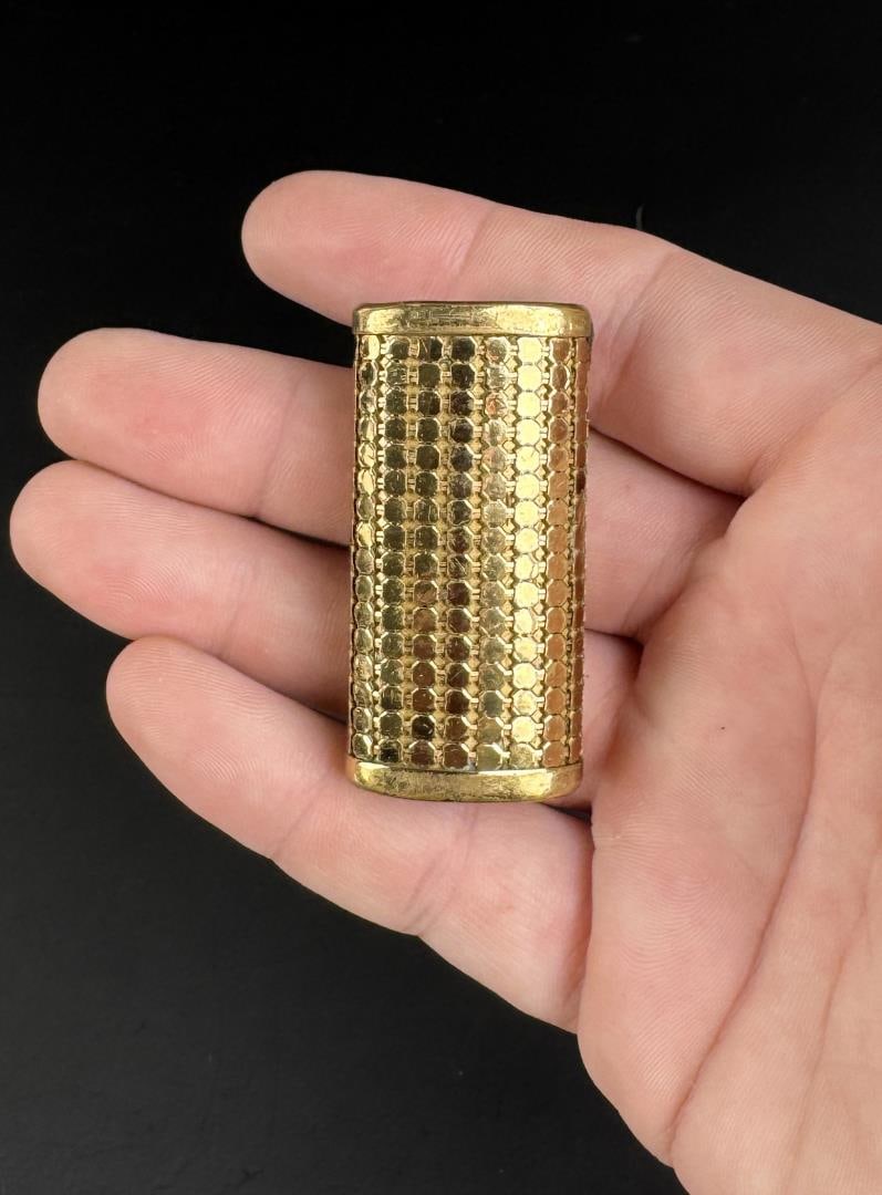 Whiting & Davis Cigarette Lighter Case: 1 7/8" tall.