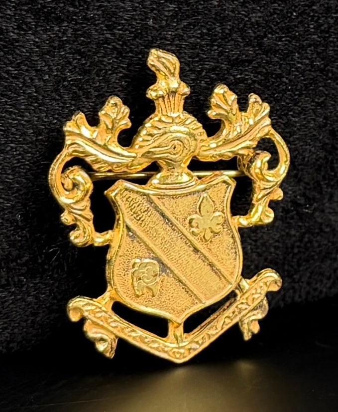 Miriam Haskell Shield Heraldic Crest Brooch (1 of 4)