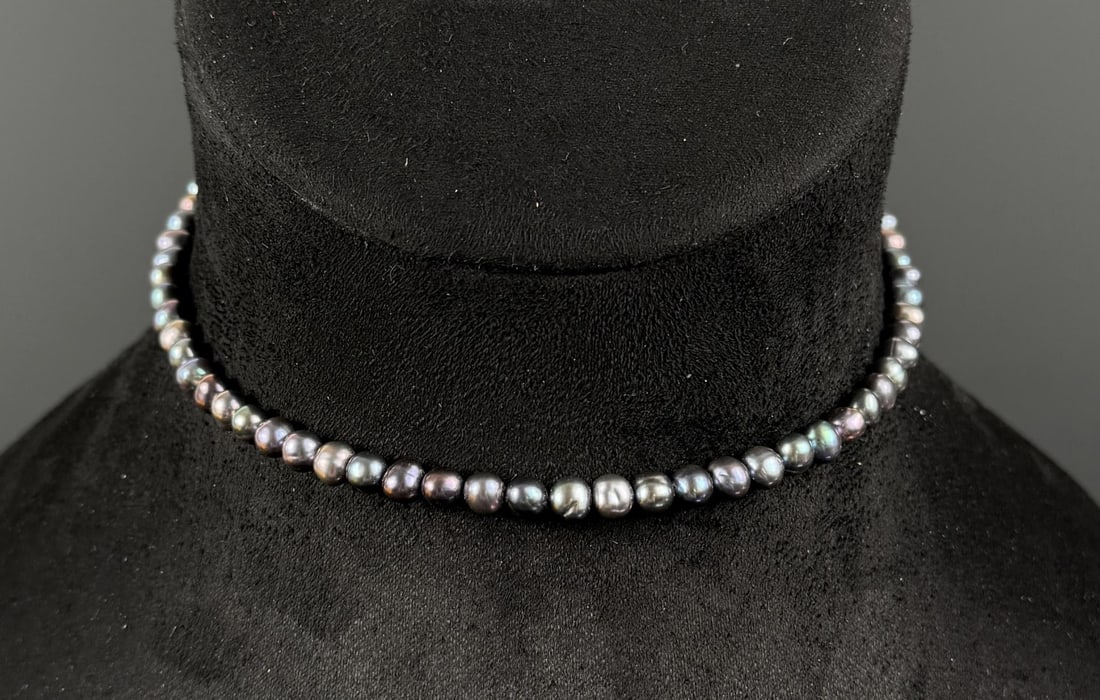 Tahitian Black Pearl Necklace (1 of 4)