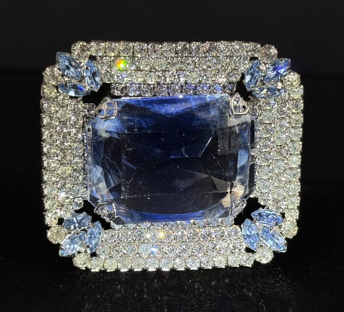 Costume Rhinestone Jewelry Brooch (1 of 3)