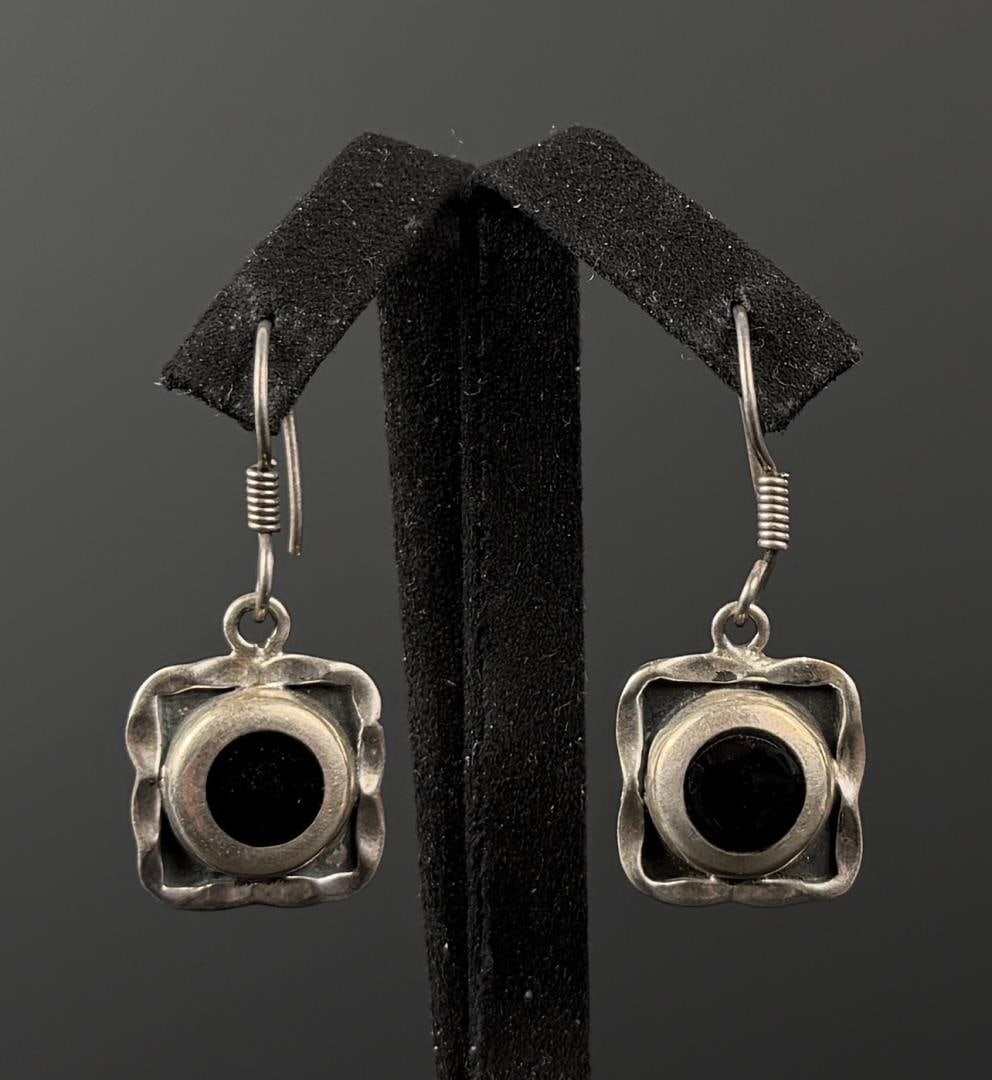 Taxco Mexico Sterling Silver Onyx Earrings: 1" by 1/2". 8.79 grams.
