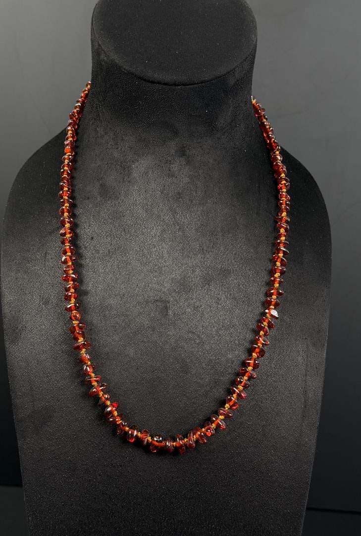 Baltic Amber Bead Necklace (1 of 4)