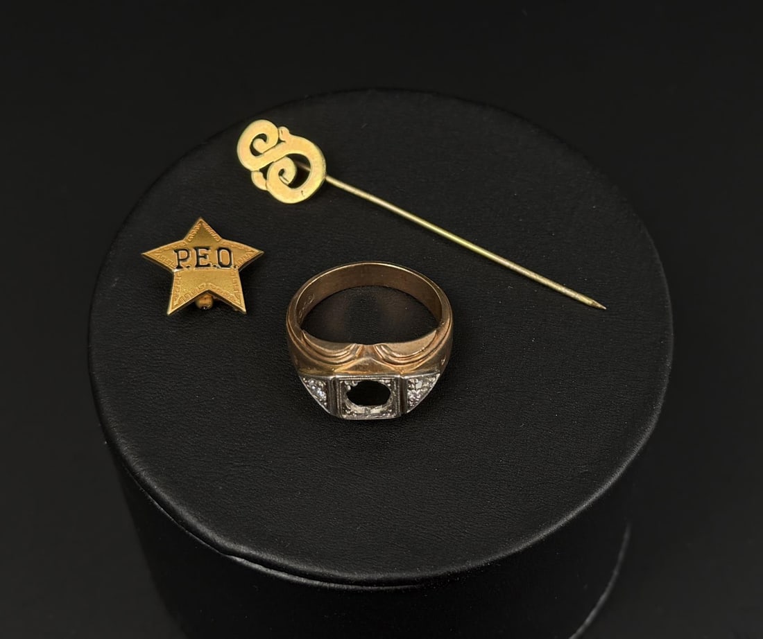 10K Gold Jewelry: 9.90 grams total 10k in pin and ring. Stick pin is gold filled. Lot requires payment via non credit card only.