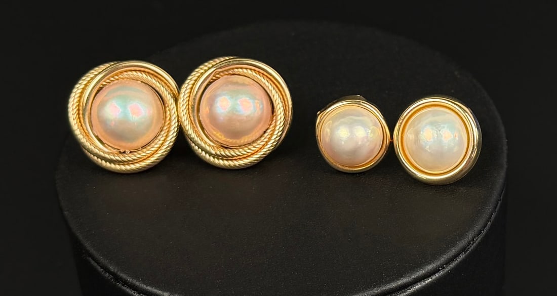 14k Gold Pearl Earrings: 9.23 grams. Lot requires payment via non credit card only.