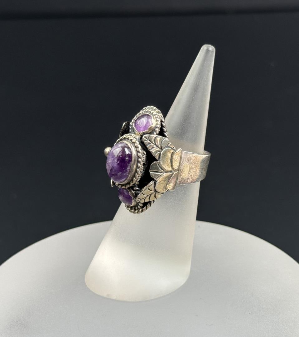 Taxco Mexico Sterling Amethyst Poison Ring: 11.12 grams, size 6.