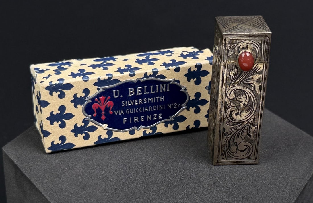 .800 Silver Bellini Lipstick Tube Holder: 30.58 grams, 2 1/8".
