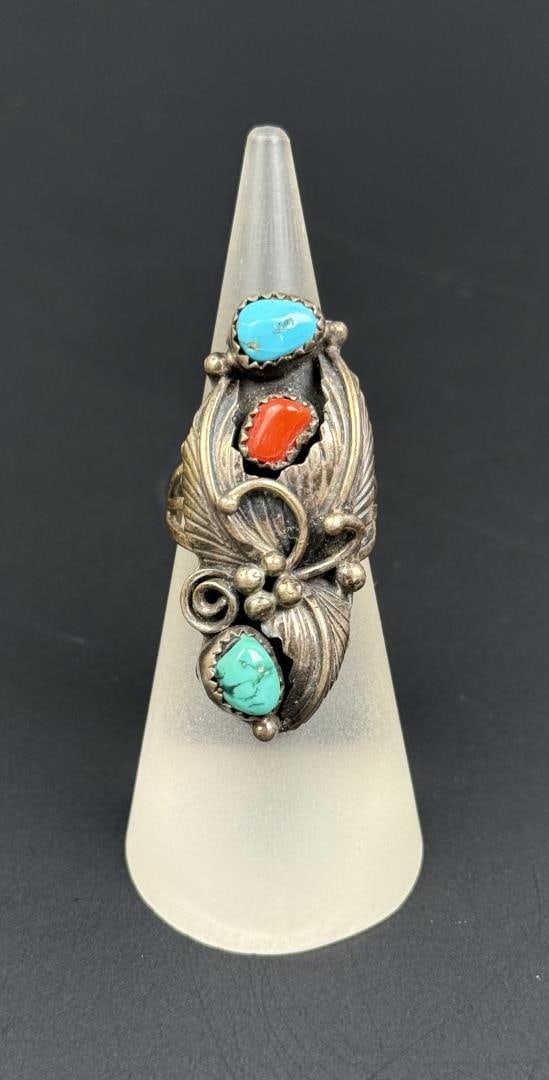 Navajo Sterling Silver Turquoise Coral Ring: 9.1 grams. Size 6