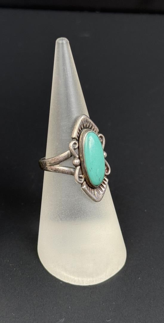 Bell Trading Post Sterling Silver Turquoise Ring (1 of 6)