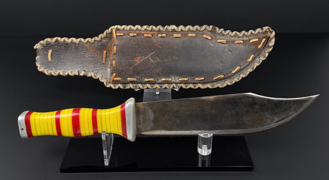 WW2 Theater Made Bowie Knife (1 of 3)