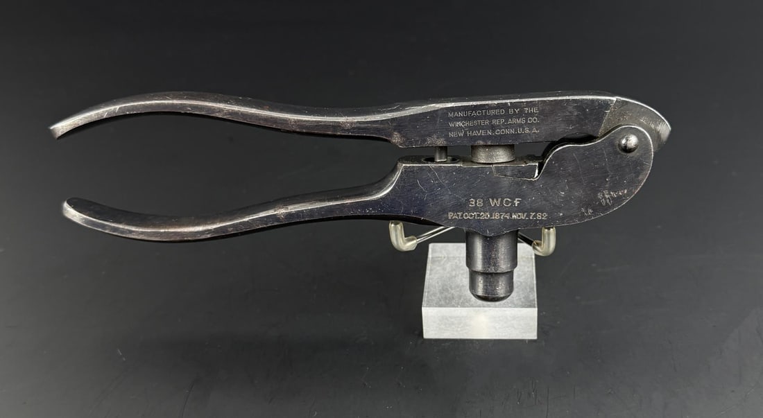 1882 Winchester .38 WCF Reloading Tool: Nice example.