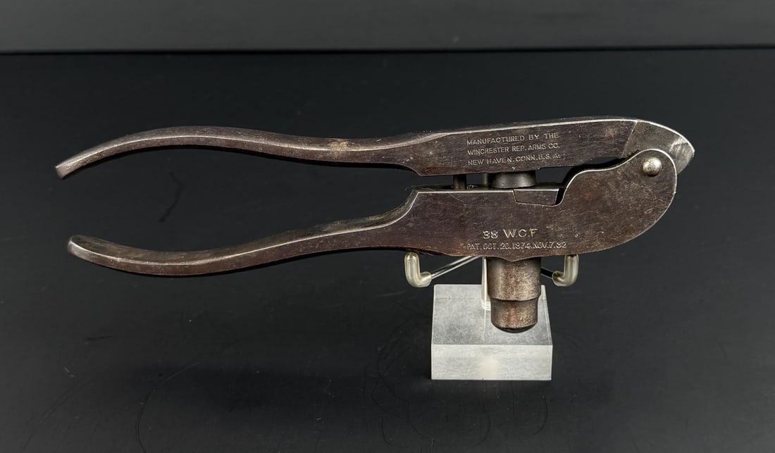 1882 Winchester .38 WCF Reloading Tool: Nice example.
